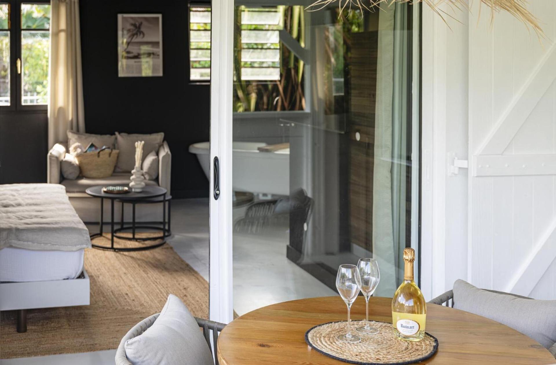 Pomme Cannelle Luxury Suites & Spa Orient Bay Buitenkant foto